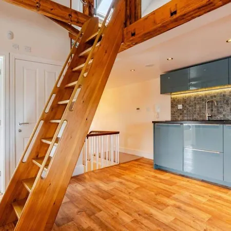 Daire Penthouse - Kingbed - Tv - Wifi *
